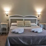 Il Casale Della Gioia B&B 멜피