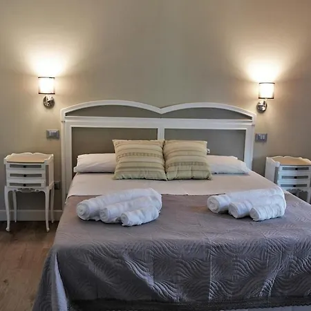 לינה וארוחת בוקר Il Casale Della Gioia מלפי