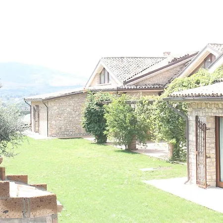 לינה וארוחת בוקר Il Casale Della Gioia מלפי