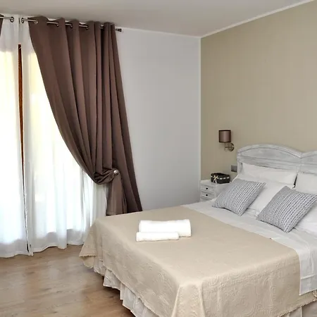 Il Casale Della Gioia לינה וארוחת בוקר מלפי