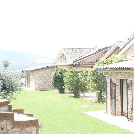 לינה וארוחת בוקר Il Casale Della Gioia מלפי